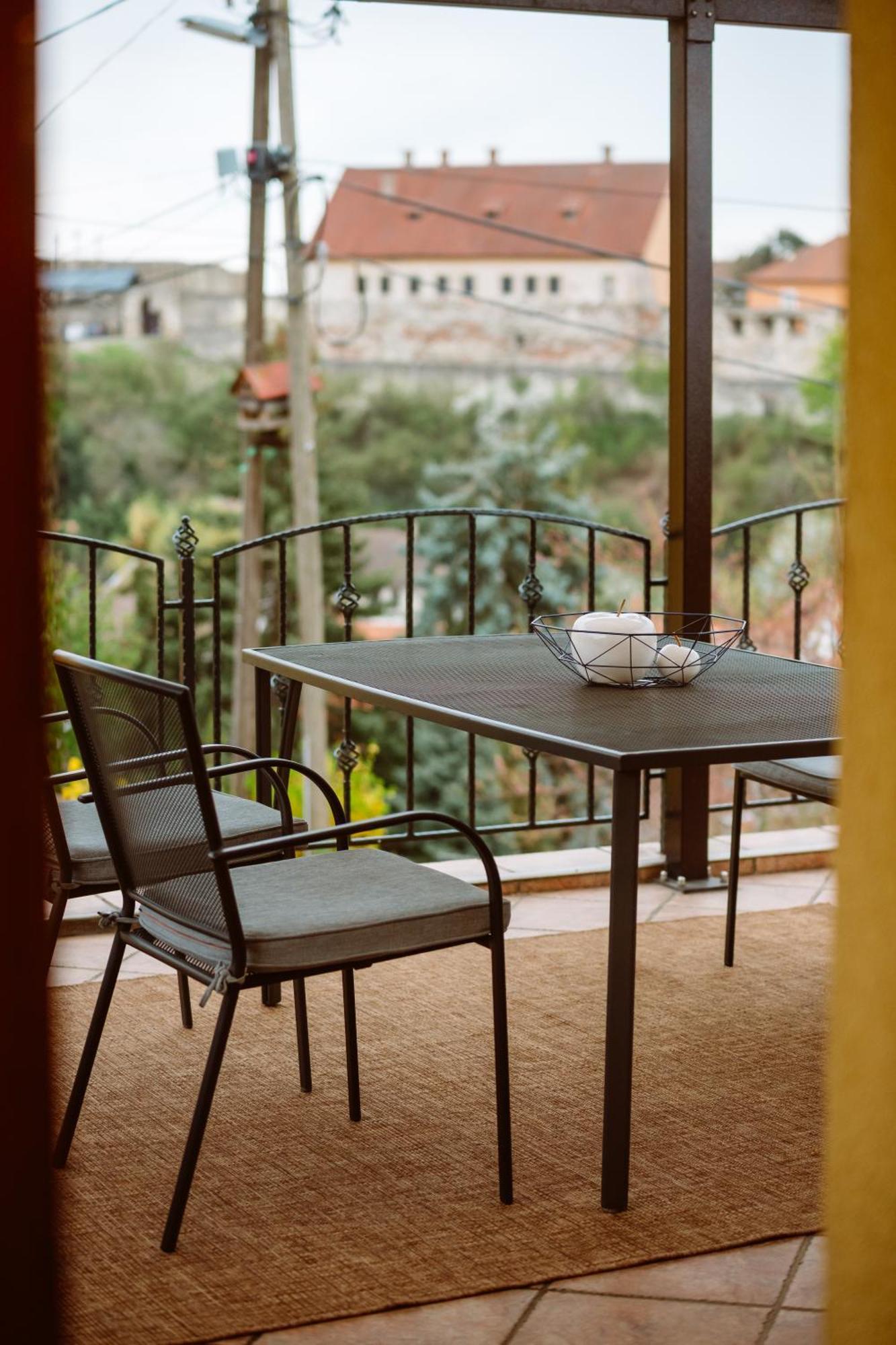 Kiralyszeke Apartman Έγκερ Εξωτερικό φωτογραφία